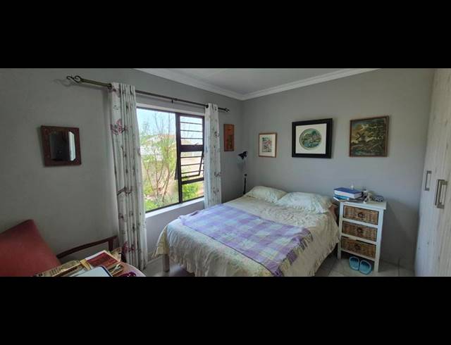 2 BEDROOM HOUSE FOR SALE IN DANA BAY